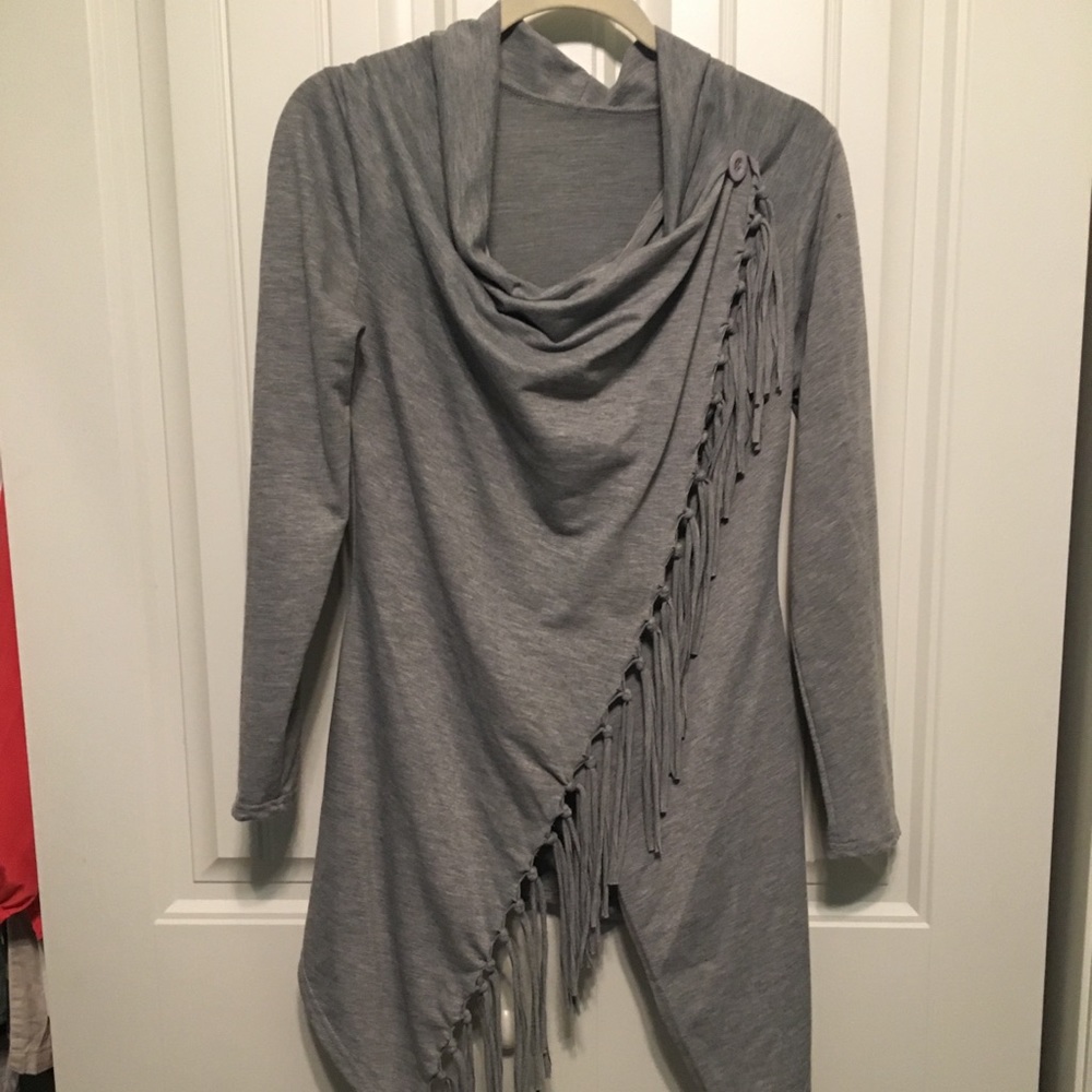 Grey top